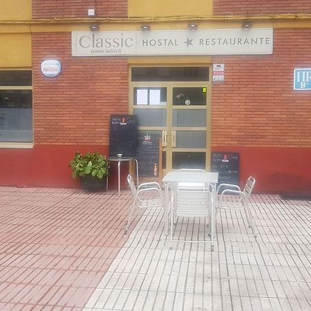 Hostal Restaurante Classic Columbrianos エクステリア 写真